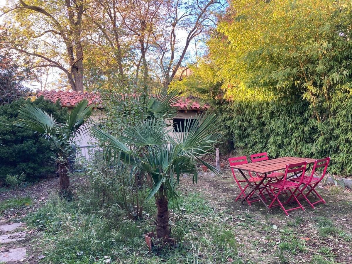 Un Jardin En Ville Toulouse Bagian luar foto